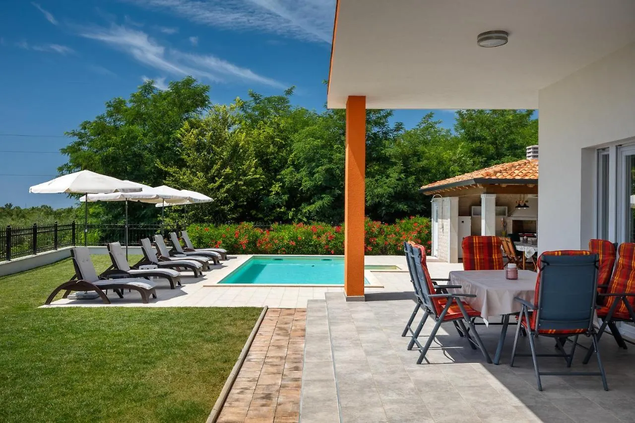 Modern Villa Eva Kastel With Pool Near Buje